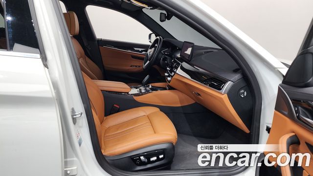 BMW 5 Series (G30) 520i M Sport 2022 — фото 14