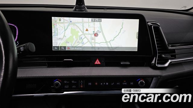 Kia Sportage (V) Diesel 2.0 2WD Prestige 2022 — фото 17