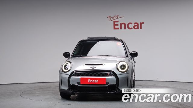 MINI Cooper S 5Door Classic Third Generation 2024 — фото 3