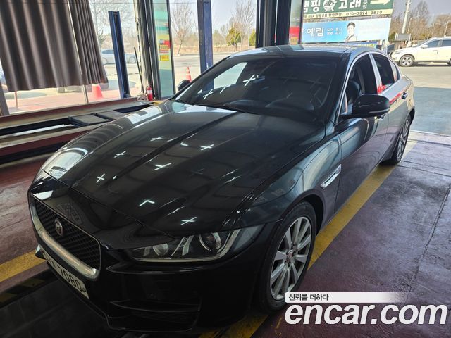 Jaguar XE 20d Prestige 2016 — фото 2