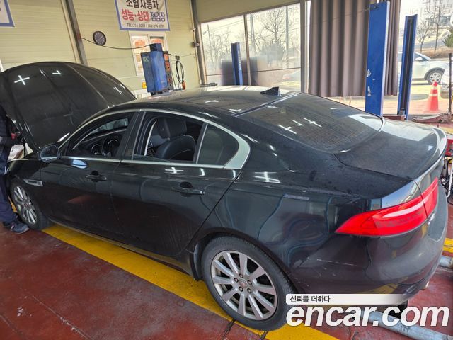 Jaguar XE 20d Prestige 2016 — фото 17