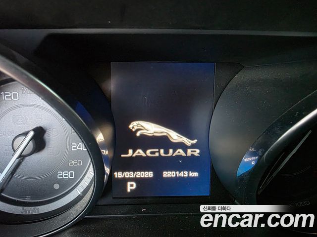 Jaguar XE 20d Prestige 2016 — фото 18