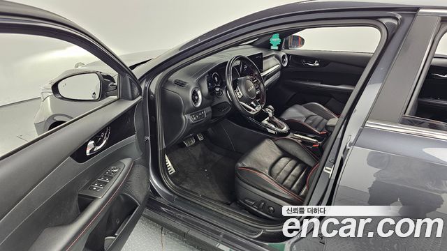 Kia K3 (II) 1.6 Turbo GT 5Door Signature 2022 — фото 11