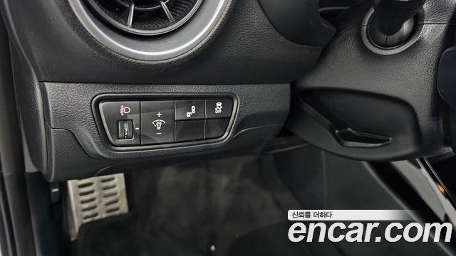 Kia K3 (II) 1.6 Turbo GT 5Door Signature 2022 — фото 17