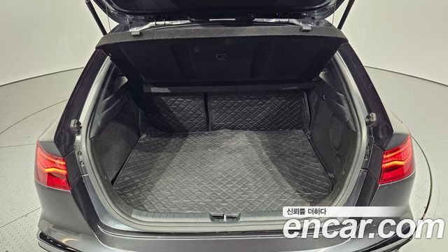 Kia K3 (II) 1.6 Turbo GT 5Door Signature 2022 — фото 20