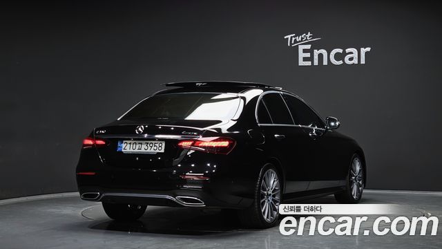 Mercedes-Benz E-Class (W213) E350 4MATIC AMG Line 2022 — фото 2
