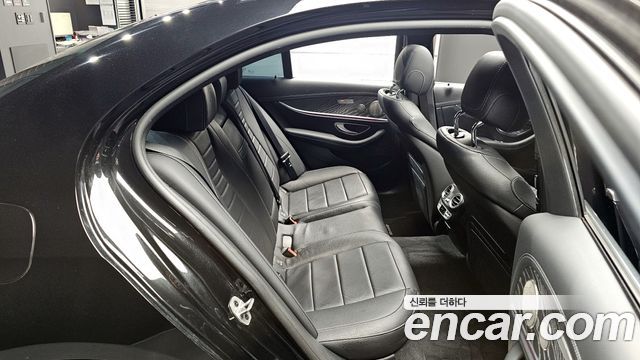 Mercedes-Benz E-Class (W213) E350 4MATIC AMG Line 2022 — фото 11