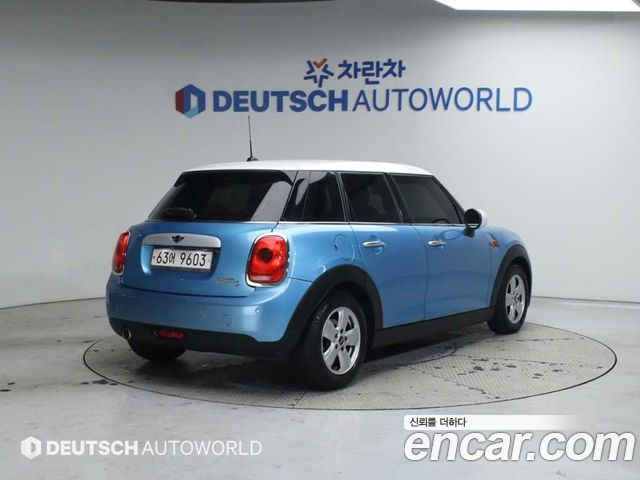 MINI Cooper D 5Door Standard 3rd 2015 — фото 2