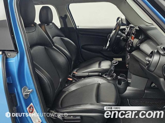 MINI Cooper D 5Door Standard 3rd 2015 — фото 10