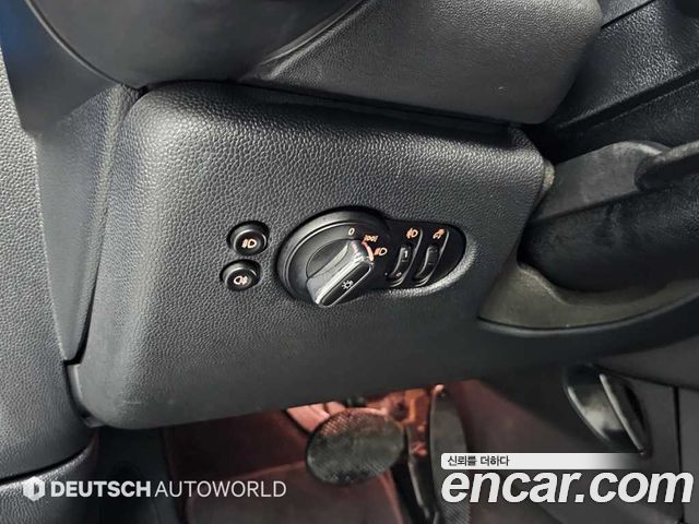 MINI Cooper D 5Door Standard 3rd 2015 — фото 20
