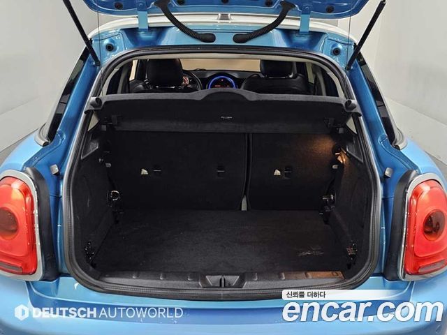MINI Cooper D 5Door Standard 3rd 2015 — фото 24