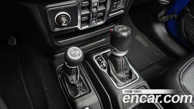 Jeep Wrangler (JL) 2.0 Overland Power Top 4Door 4xe 2022 — фото 9