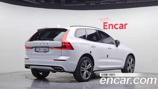 Volvo XC60 (II) T8 R-Design 2021 — фото 2