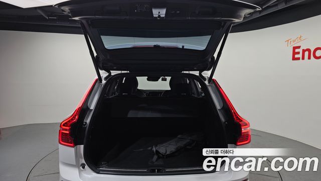 Volvo XC60 (II) T8 R-Design 2021 — фото 24