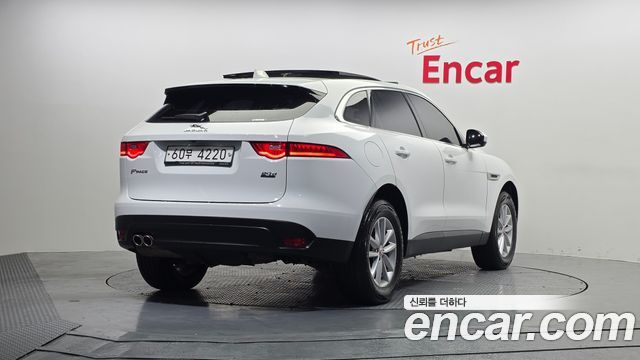 Jaguar F-PACE 20d Portfolio 2018 — фото 2