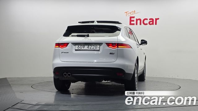 Jaguar F-PACE 20d Portfolio 2018 — фото 4
