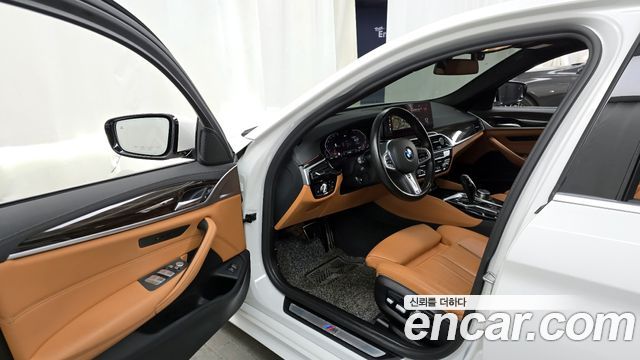 BMW 5 Series (G30) 520i M Sport 2021 — фото 10