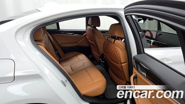 BMW 5 Series (G30) 520i M Sport 2021 — фото 12