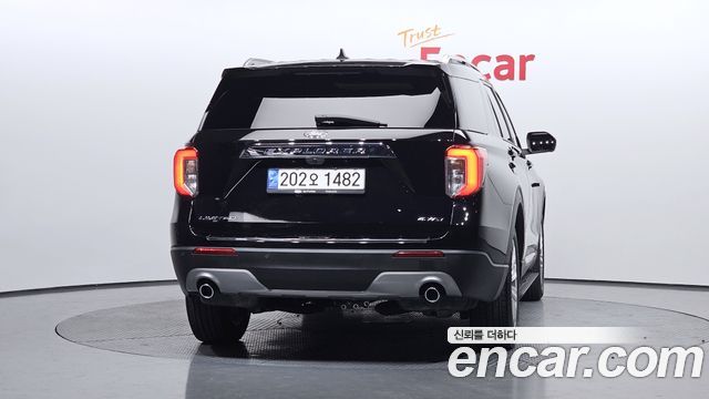 Ford Explorer (VI) 2.3 LimIted 4WD 2022 — фото 4