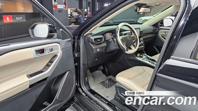 Ford Explorer (VI) 2.3 LimIted 4WD 2022 — фото 11