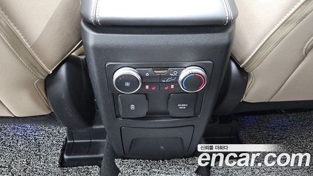 Ford Explorer (VI) 2.3 LimIted 4WD 2022 — фото 18