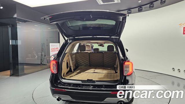 Ford Explorer (VI) 2.3 LimIted 4WD 2022 — фото 19