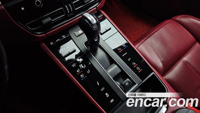 Porsche Macan 2.9 GTS 95B 2024 — фото 9