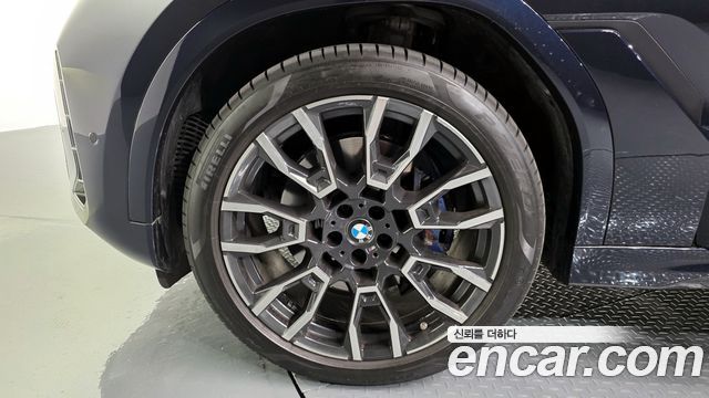 BMW X6 (G06) xDrive40i M Sport 2025 — фото 5