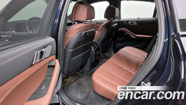 BMW X6 (G06) xDrive40i M Sport 2025 — фото 12