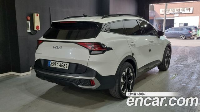 Kia Sportage (V) Gasoline 1.6 Turbo 2WD Signature Gravity 2022 — фото 2