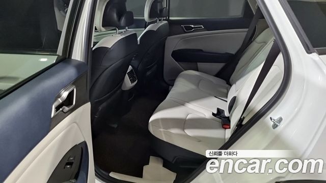 Kia Sportage (V) Gasoline 1.6 Turbo 2WD Signature Gravity 2022 — фото 8