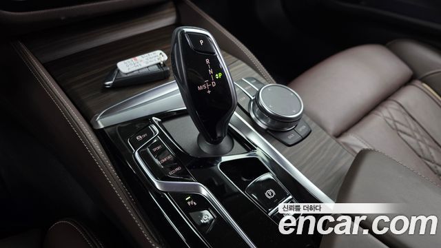 BMW 5 Series (G30) 530i Luxury 2023 — фото 9