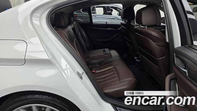 BMW 5 Series (G30) 530i Luxury 2023 — фото 12