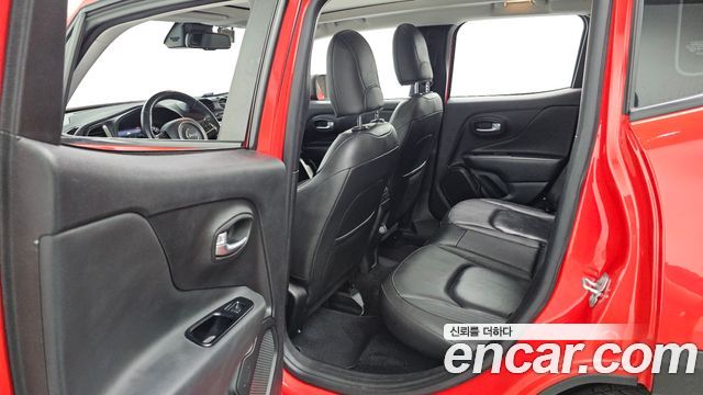 Jeep Renegade 2.4 Limited 2021 — фото 12