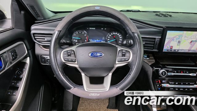 Ford Explorer (VI) 2.3 LimIted 4WD 2021 — фото 13