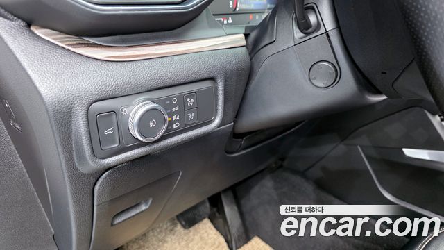 Ford Explorer (VI) 2.3 LimIted 4WD 2021 — фото 17