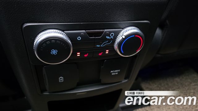 Ford Explorer (VI) 2.3 LimIted 4WD 2021 — фото 18