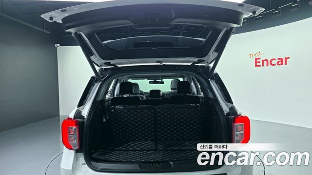 Ford Explorer (VI) 2.3 LimIted 4WD 2021 — фото 20