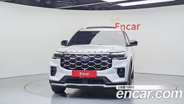 Ford Explorer (VI) 2.3 Platinum 4WD 2025 — фото 3