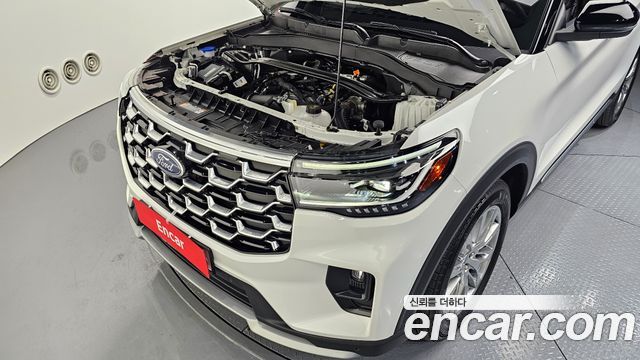 Ford Explorer (VI) 2.3 Platinum 4WD 2025 — фото 6