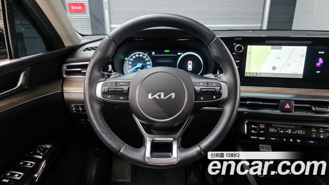 Kia K5 Hybrid (III) Noblesse 2023 — фото 13