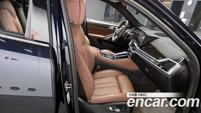 BMW X6 (G06) xDrive40i M Sport 2024 — фото 12