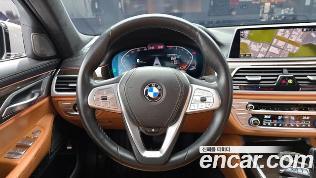 BMW 7 Series (G11) 740i Design Pure Excellence 2021 — фото 13
