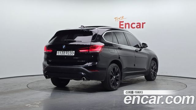 BMW X1 (F48) xDrive 20i Advantage 2020 — фото 2