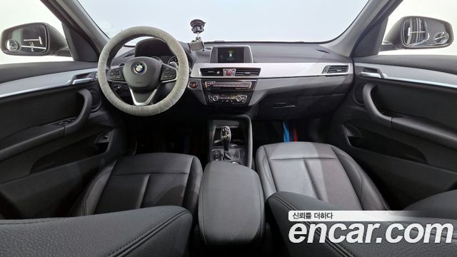 BMW X1 (F48) xDrive 20i Advantage 2020 — фото 7