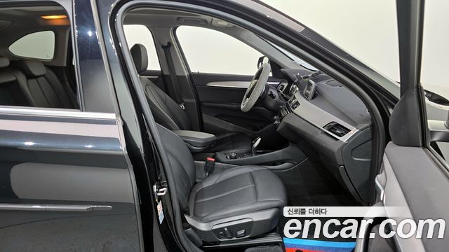 BMW X1 (F48) xDrive 20i Advantage 2020 — фото 11