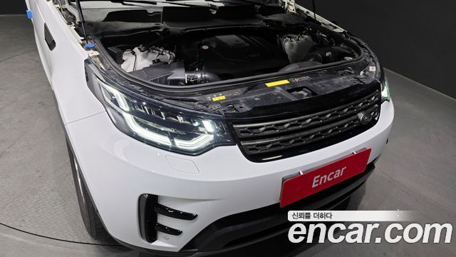Land Rover Discovery 5 3.0 SD6 SE 2019 — фото 6
