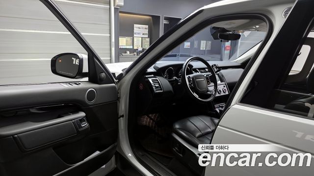 Land Rover Discovery 5 3.0 SD6 SE 2019 — фото 10