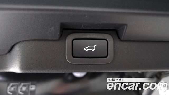 Land Rover Discovery 5 3.0 SD6 SE 2019 — фото 20