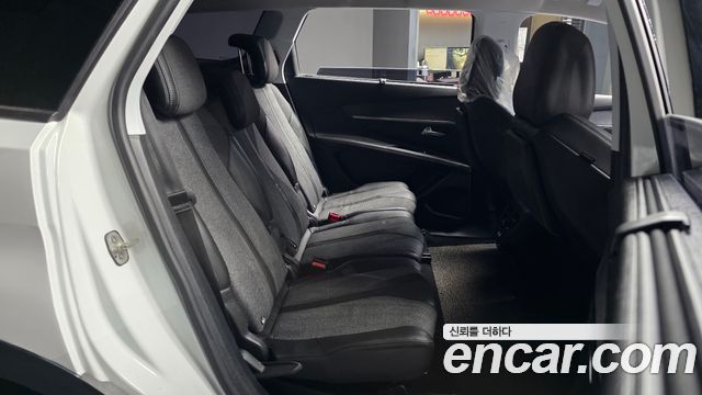 Peugeot 5008 (II) 1.6 BlueHDi Allure 2018 — фото 12